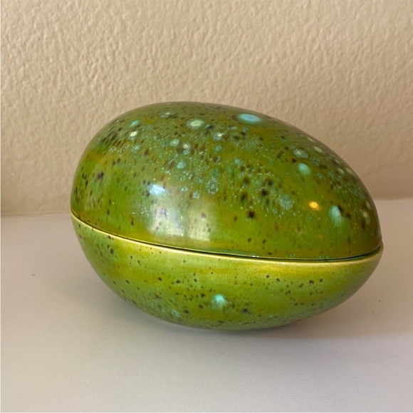 ⏰Mid Century Large Beautifully Unique Ceramic Egg (Trinket Holder), Hand-Stamped - Picture 6 of 9